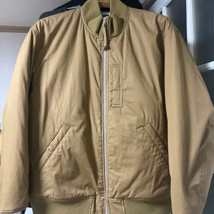 [BUNJANG] Nanamica Insulation Varsity Jacket Beige S / 24aw 나나미카 인슐레이션 바시티 자켓 베이지 S사이즈