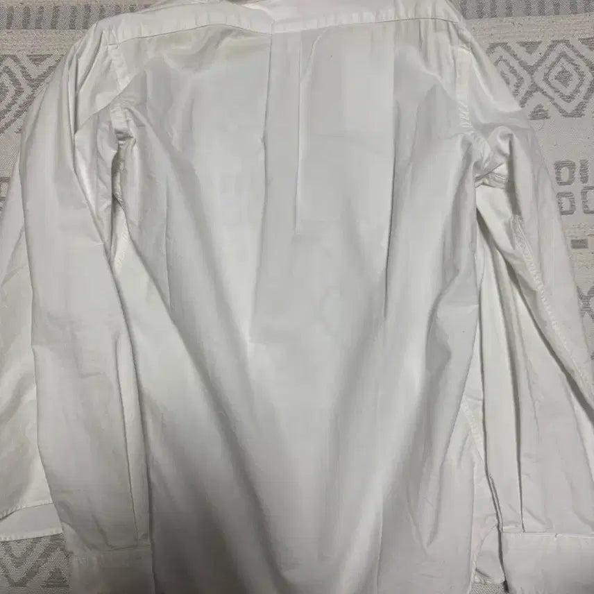 [SOLD OUT] 폴로 헨리넥 셔츠 클래식 핏 M 화이트 qr인증 팔아요