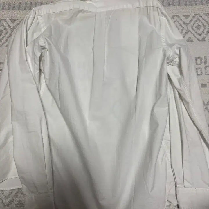 [SOLD OUT] 폴로 헨리넥 셔츠 클래식 핏 M 화이트 qr인증 팔아요