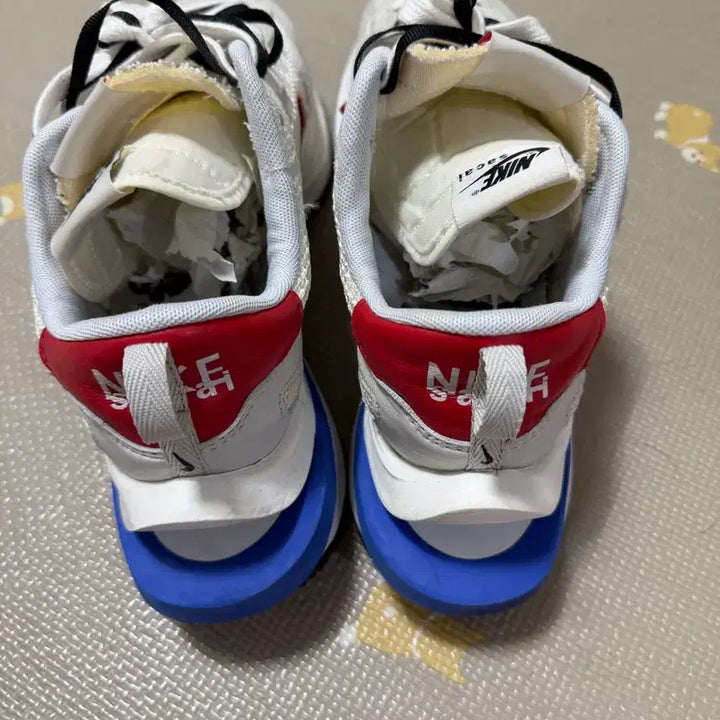 [SOLD OUT] 나이키 사카이  베이퍼와플 로얄푸시아 280