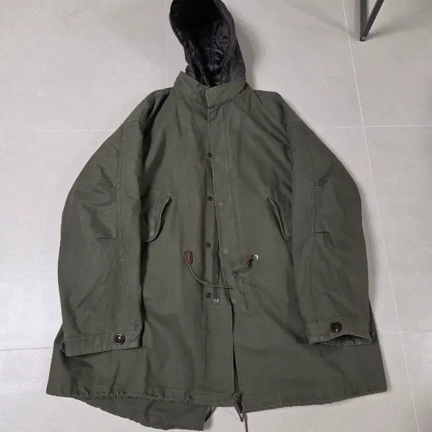 [BUNJANG] Outstanding Fishtail Parka (Khaki) - Size L / 아웃스탠딩 피쉬테일 파카 L