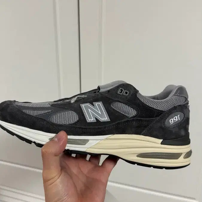 [BUNJANG] New Balance 991v2 Sneakers / 뉴발란스 991v2