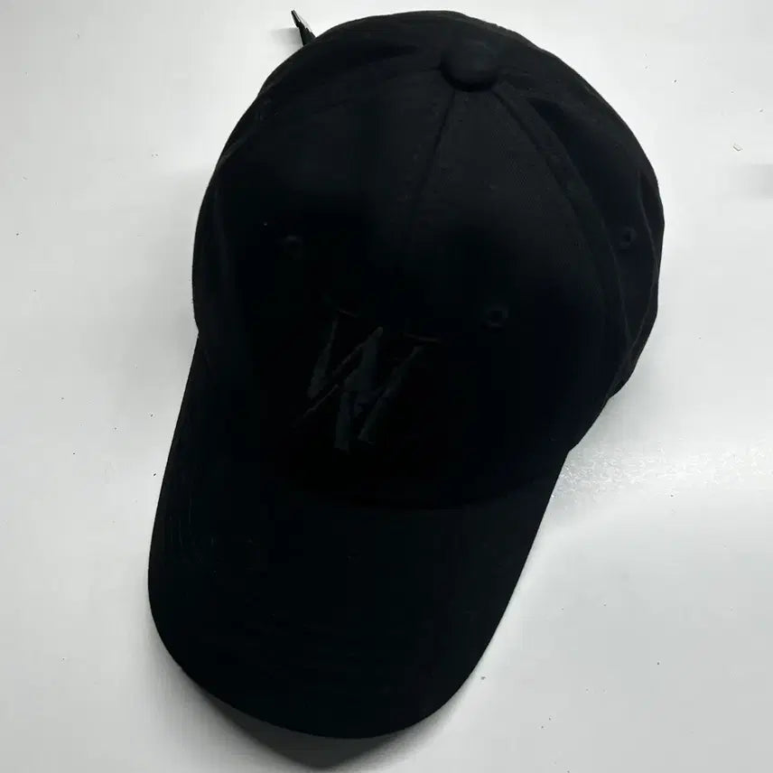 [BUNJANG] W.A.U Signature Logo Ball Cap Black / [새상품] 우알롱 시그니처 로고 볼캡 블랙 S
