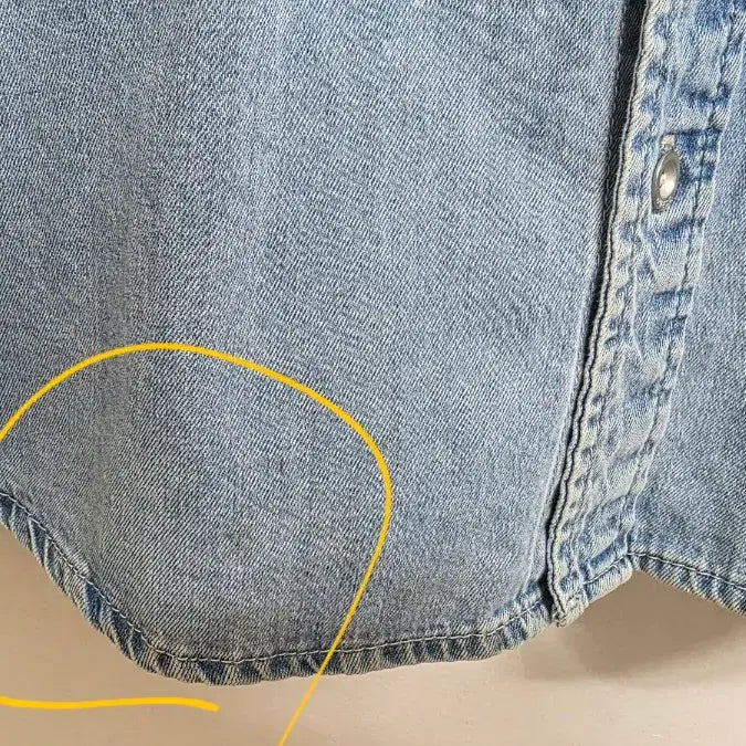 [BUNJANG] Guess Denim Shirt (M) / 게스. 데님셔츠 M=95.