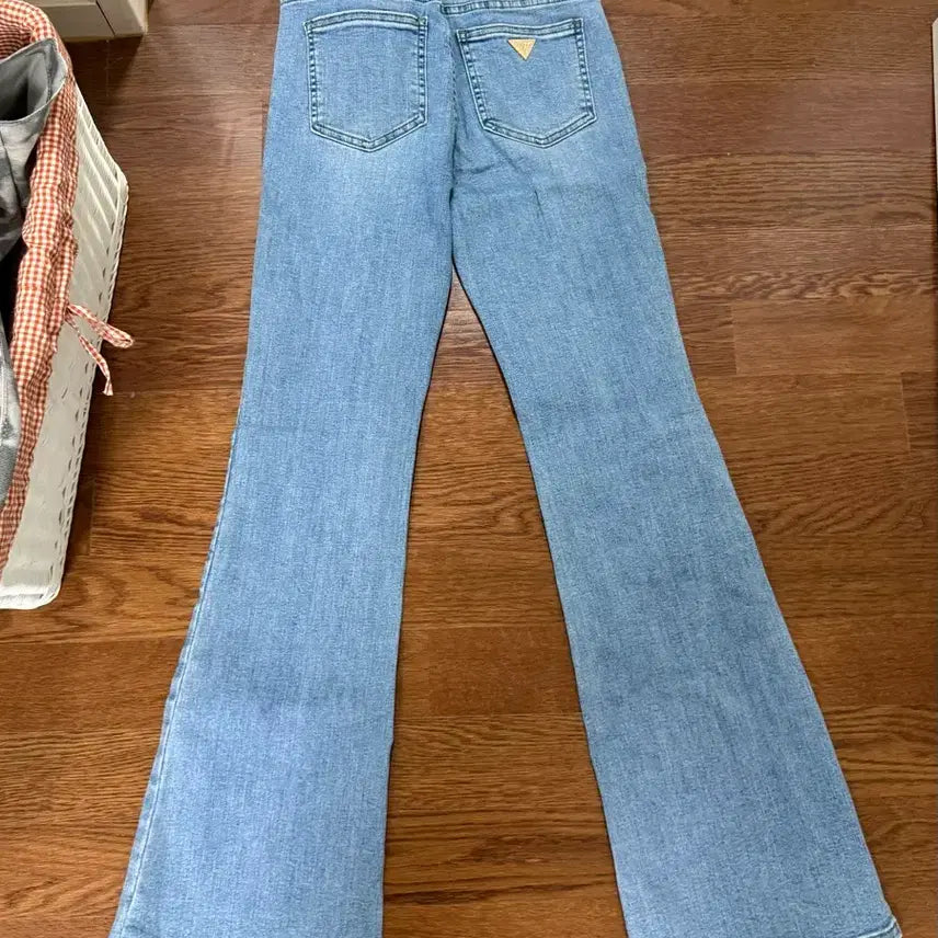 [BUNJANG] GUESS Bootcut Jeans / GUESS 게스 부츠컷 청바지