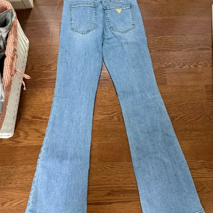 [BUNJANG] GUESS Bootcut Jeans / GUESS 게스 부츠컷 청바지