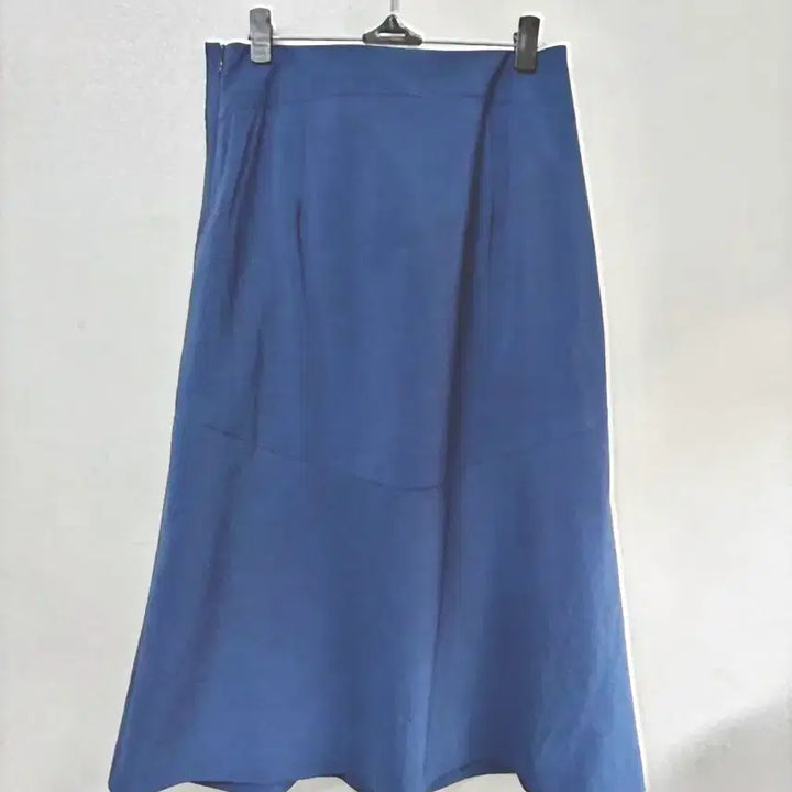 [SOLD OUT] 블루네이비 세틴치마