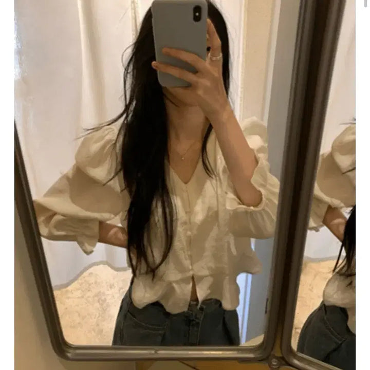 [SOLD OUT] 모너프 포잉 레이스 블라우스