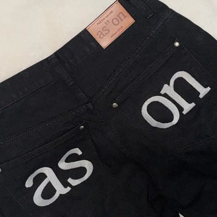 [SOLD OUT] (판매 완료) 애즈온 스모그 와이드 팬츠 블랙 M