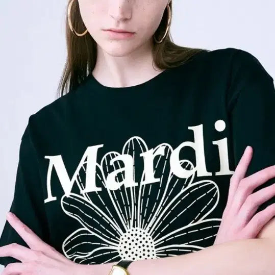 [BUNJANG] Mardi Mercredi Daisy Short Sleeve T-shirt / 마르디메크르디 데이지 반팔티