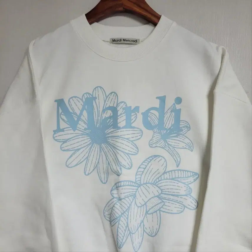 [BUNJANG] Mardi Mercredi Triple Sweatshirt / 마르디메크르디 트리플 스웻셔츠