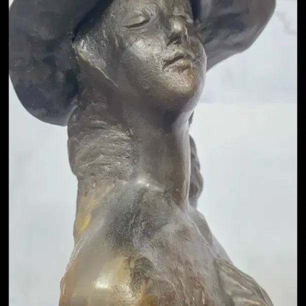 [BUNJANG] Large Metal Sculpture Woman Figure / 대형 조형물  모자쓴 여인