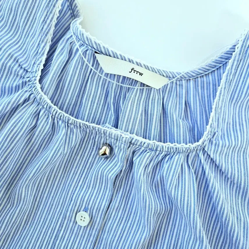[BUNJANG] FRRW Summer Short Sleeve Blouse / frrw 여름 반팔 블라우스(새상품)