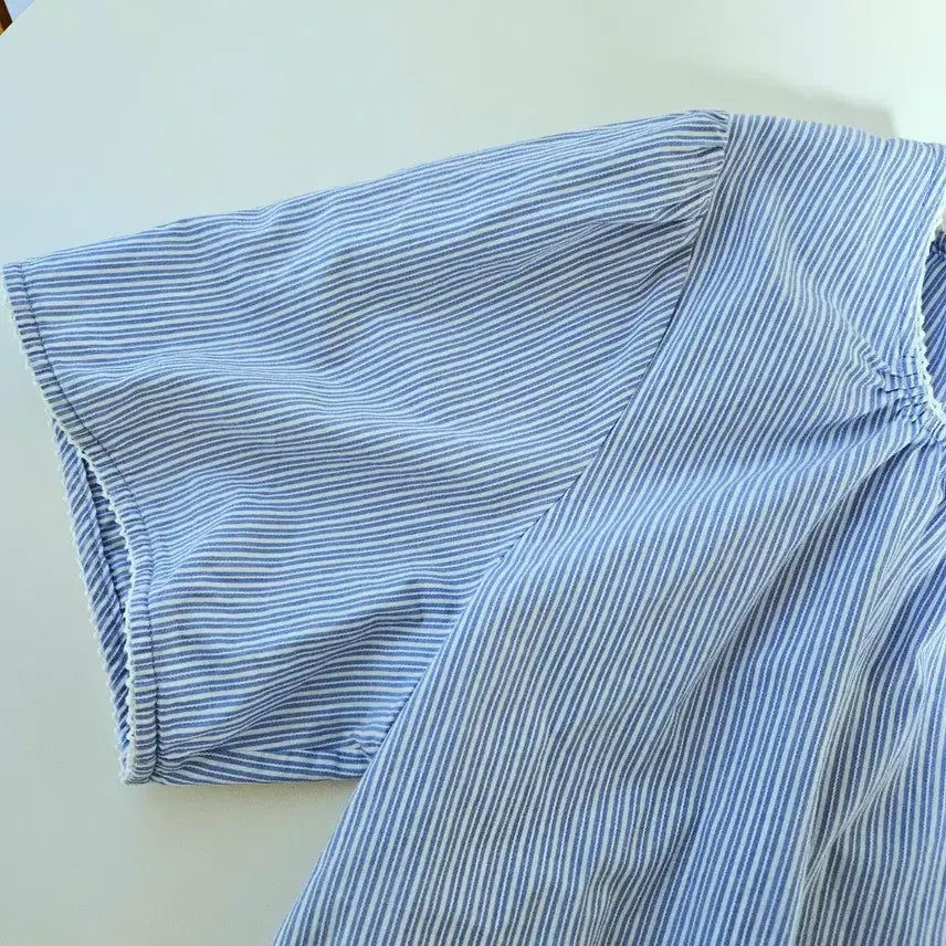 [BUNJANG] FRRW Summer Short Sleeve Blouse / frrw 여름 반팔 블라우스(새상품)
