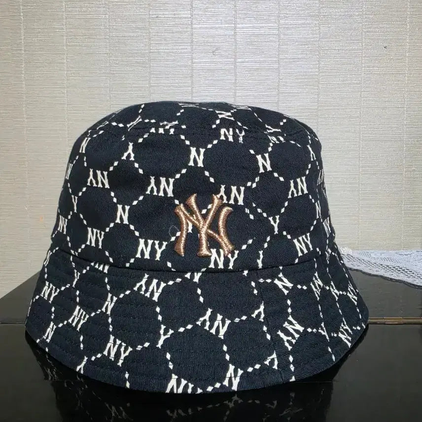 [BUNJANG] MLB Unisex Diamond Monogram Bucket Hat / MLB 공용 다이아 모노그램 버킷햇 32CP38111