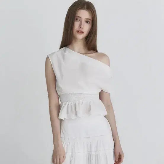 [SOLD OUT] 낫유어로즈 드레이프 레이스 블라우스 (아이보리)