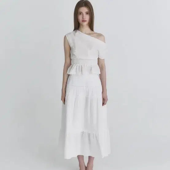 [SOLD OUT] 낫유어로즈 드레이프 레이스 블라우스 (아이보리)