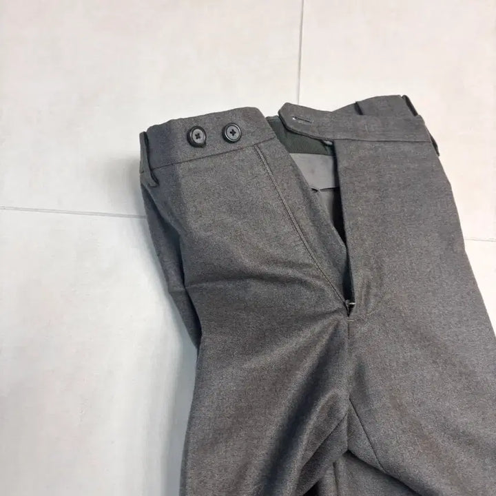 [SOLD OUT] 타임옴므 울 슬랙스 다크그레이