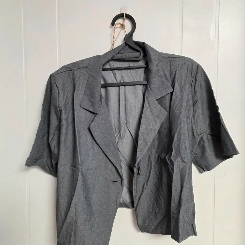 [SOLD OUT] 크롭 반팔쟈켓 새거 77까지