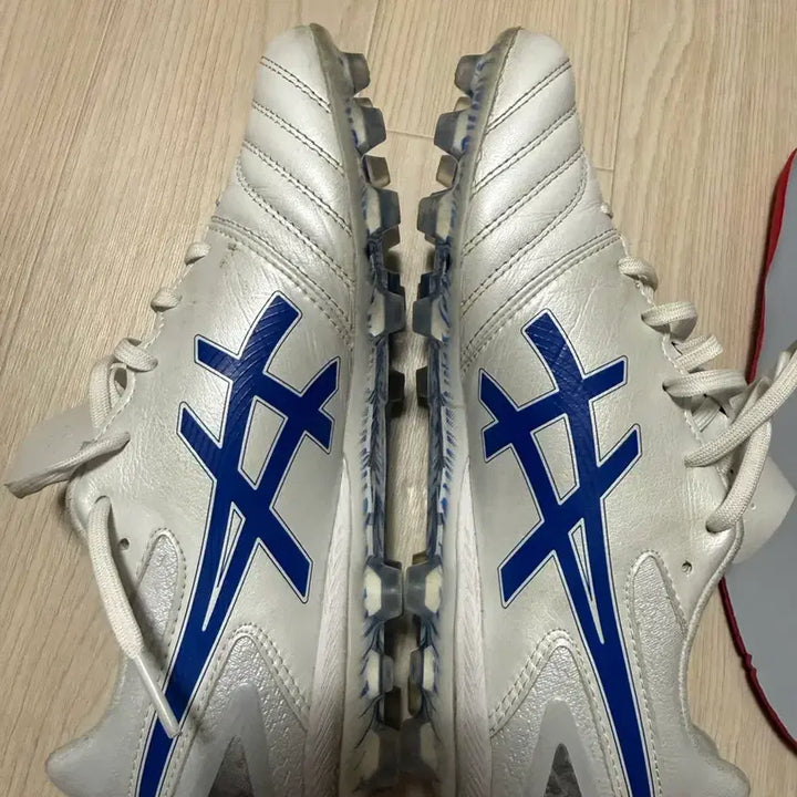 [SOLD OUT] 아식스 DS LIGHT PRO AG 축구화 245mm(실사250mm)