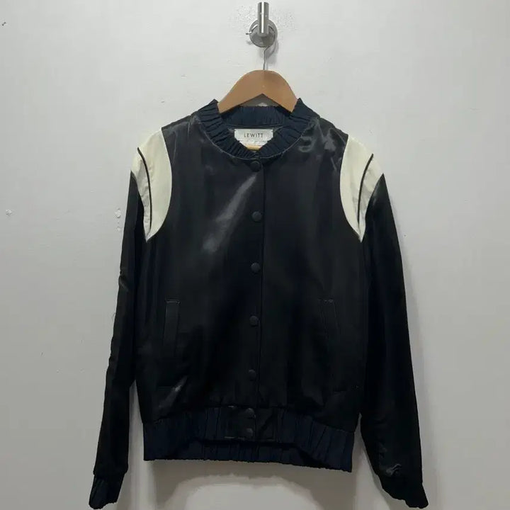 [BUNJANG] LEWITT Black Leather Bomber Jacket / LEWITT 블랙 레더 배색 봄버 자켓