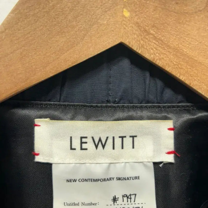 [BUNJANG] LEWITT Black Leather Bomber Jacket / LEWITT 블랙 레더 배색 봄버 자켓