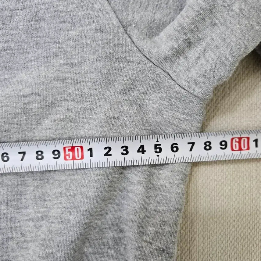[BUNJANG] Guess Triangle Logo Sweatshirt Gray / 게스 삼각 로고 맨투맨 그레이