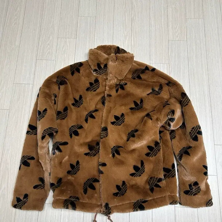 [SOLD OUT] 아디다스 모노그램 퍼 후리스 자켓 브라운 S 100-105사이즈