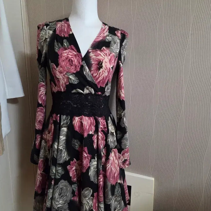 [BUNJANG] Egoist Floral Lace Midi Dress / 에고이스트 플라워 원피스 블랙 레이스 장식 정55사이즈