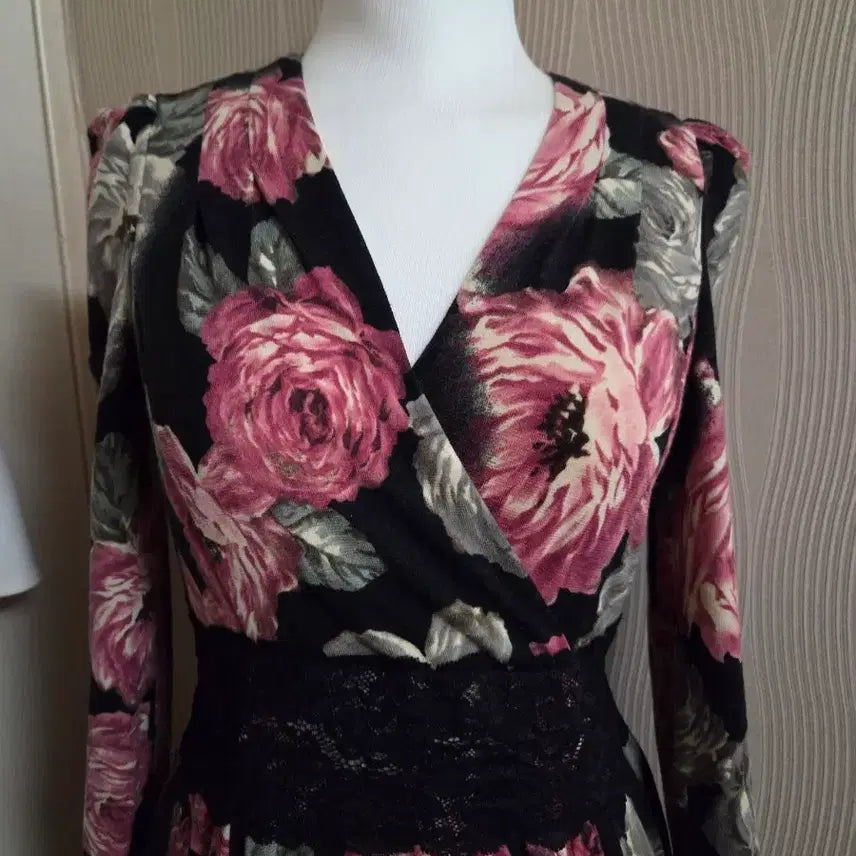 [BUNJANG] Egoist Floral Lace Midi Dress / 에고이스트 플라워 원피스 블랙 레이스 장식 정55사이즈