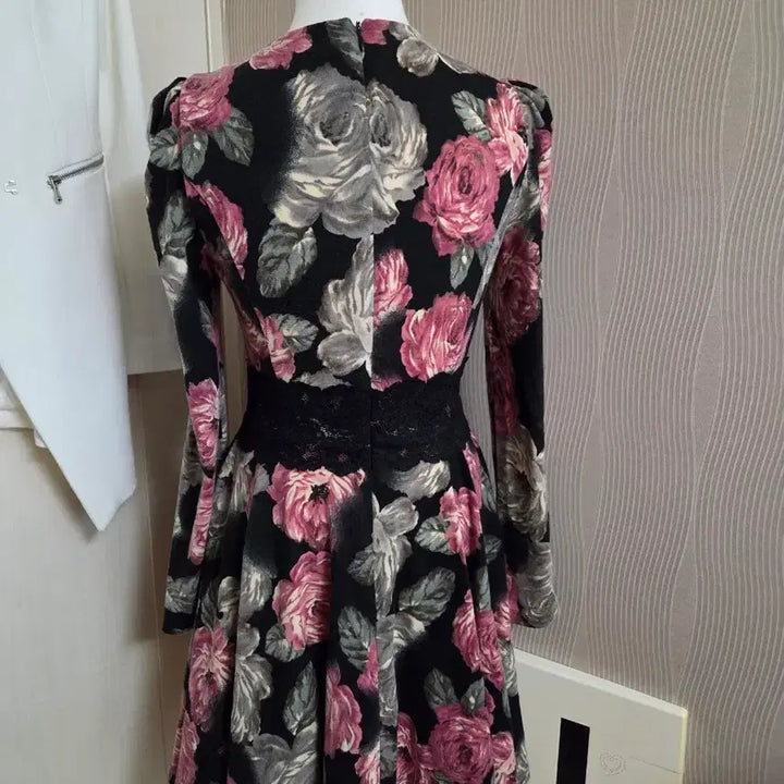[BUNJANG] Egoist Floral Lace Midi Dress / 에고이스트 플라워 원피스 블랙 레이스 장식 정55사이즈