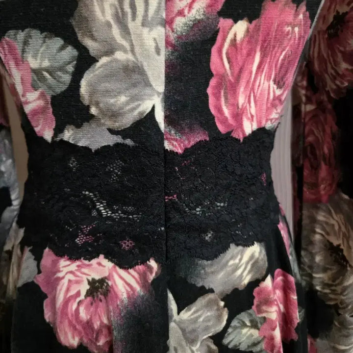 [BUNJANG] Egoist Floral Lace Midi Dress / 에고이스트 플라워 원피스 블랙 레이스 장식 정55사이즈