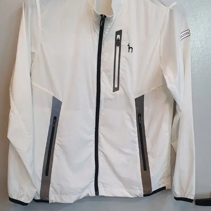 [BUNJANG] HAZZYS White Thin Windbreaker / HAZZYS 신형 헤지스 화이트 얇은바람막이
