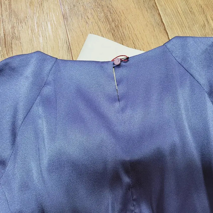 [BUNJANG] Kallia Jewel Blouse / 칼리아 보석 블라우스 55-66 새상품