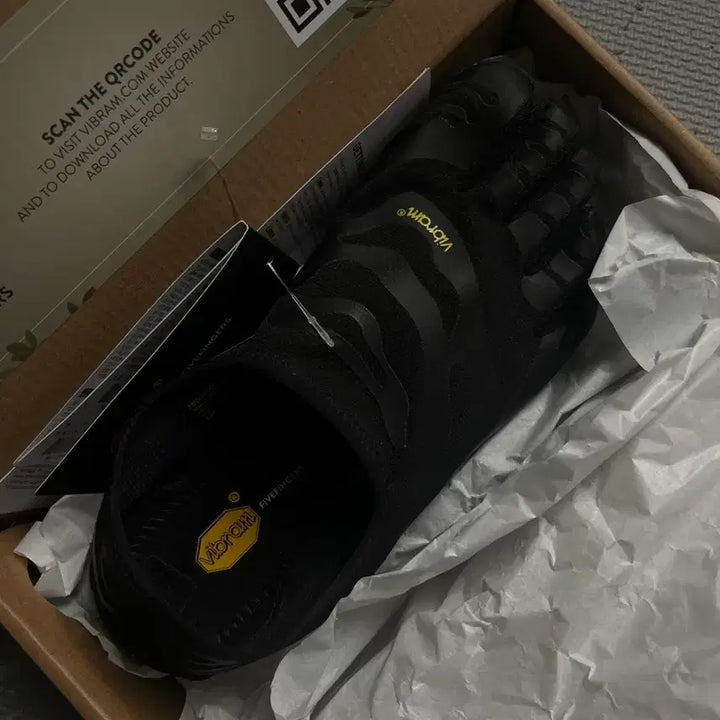 [BUNJANG] Vibram FiveFingers Black 38 Size / 26SS 비브람파이브핑거스 블랙 38사이즈 1회 착용
