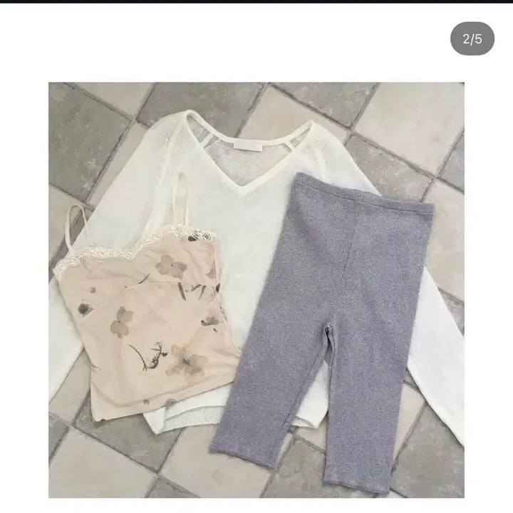 [BUNJANG] UnderB Sheldon Flower Lace Sleeveless Top / 언더비 셀던 플라워 레이스 슬리브리스
