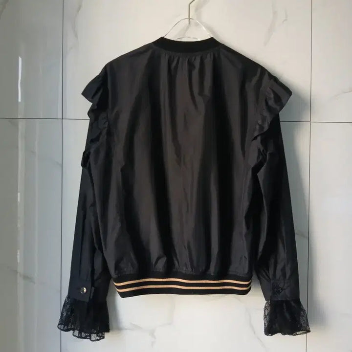 [SOLD OUT] 잇미샤 블랙 레이스 바람막이 자켓