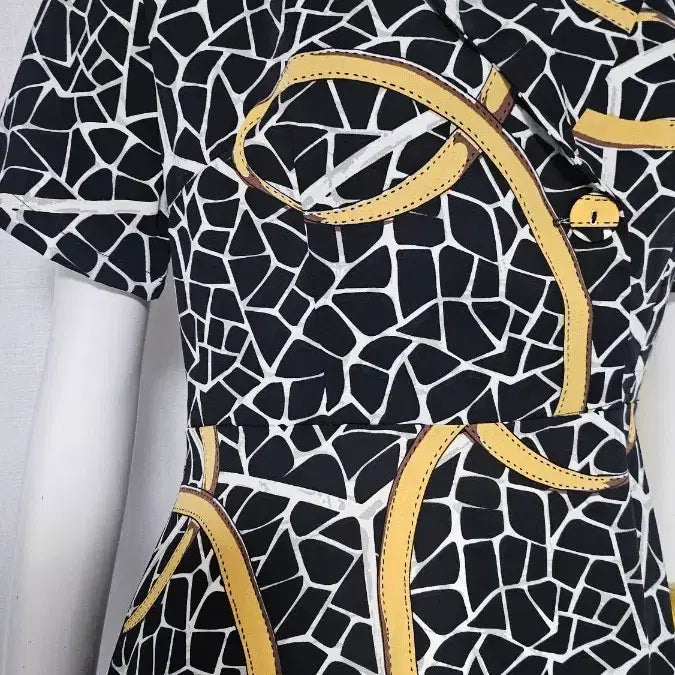 [BUNJANG] Black and Yellow Button and Zipper Dress / 검정 노랑 단추 자크 원피스