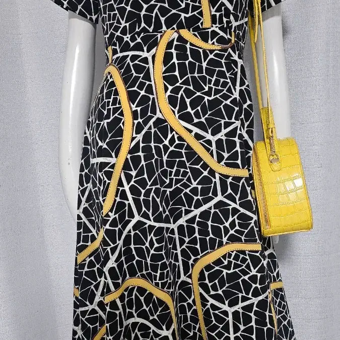 [BUNJANG] Black and Yellow Button and Zipper Dress / 검정 노랑 단추 자크 원피스