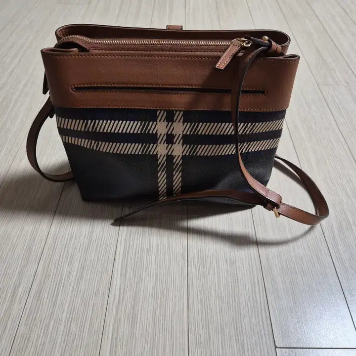[BUNJANG] Beanpole Check Crossbody Bag Brown / 빈폴 체크 크로스백 브라운