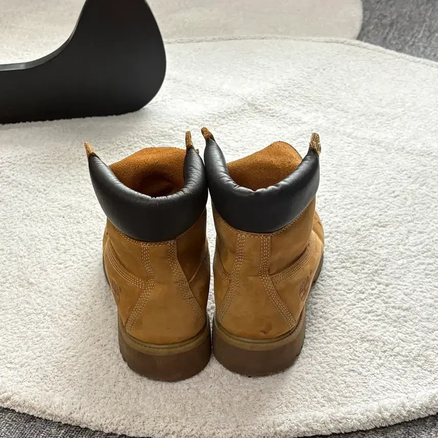 [SOLD OUT] 팀버랜드 프리미엄 9.5M 사이즈 (275-280)