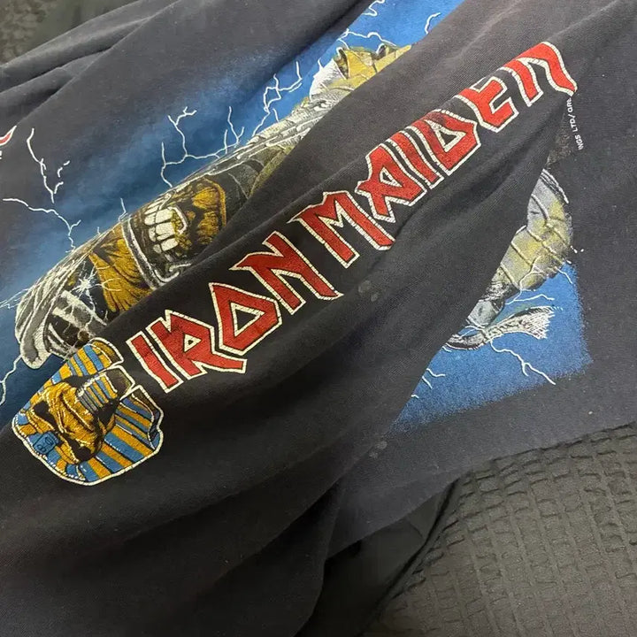 [BUNJANG] Iron Maiden World Slavery Longsleeve T-Shirt / 80s Iron maiden world slavery longsleeve