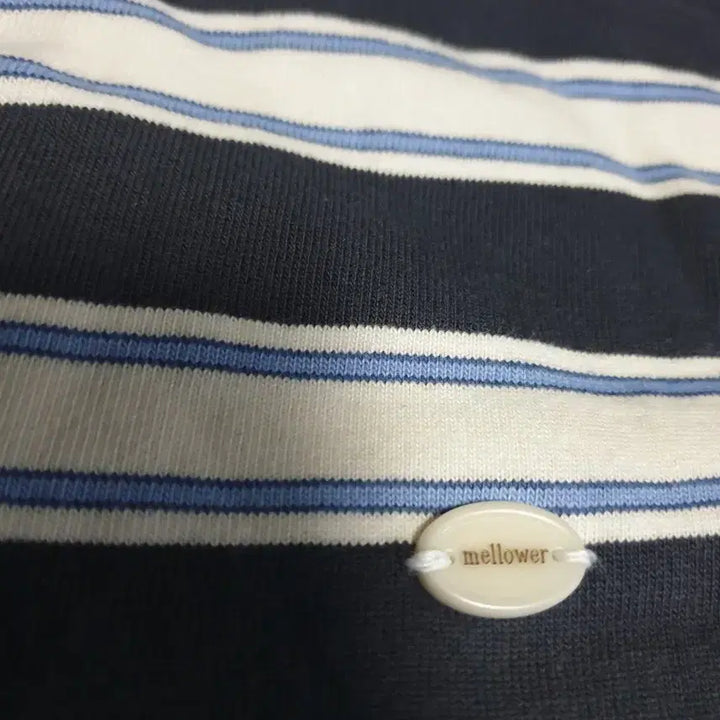[BUNJANG] MELLOWER Striped Long Sleeve Polo Shirt (F) / MELLOWER 뱃지로고 스트라이프 긴팔 카라티 (F)