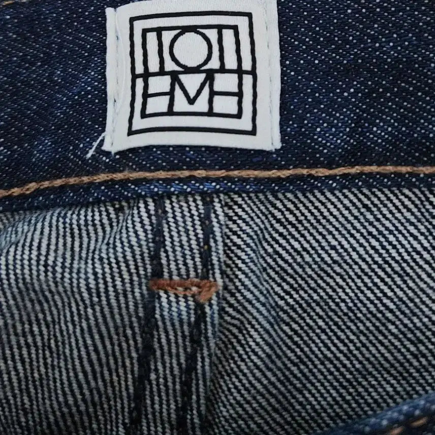 [BUNJANG] Toteme Twist Denim Pants / 토템 트위스트  데님 팬츠