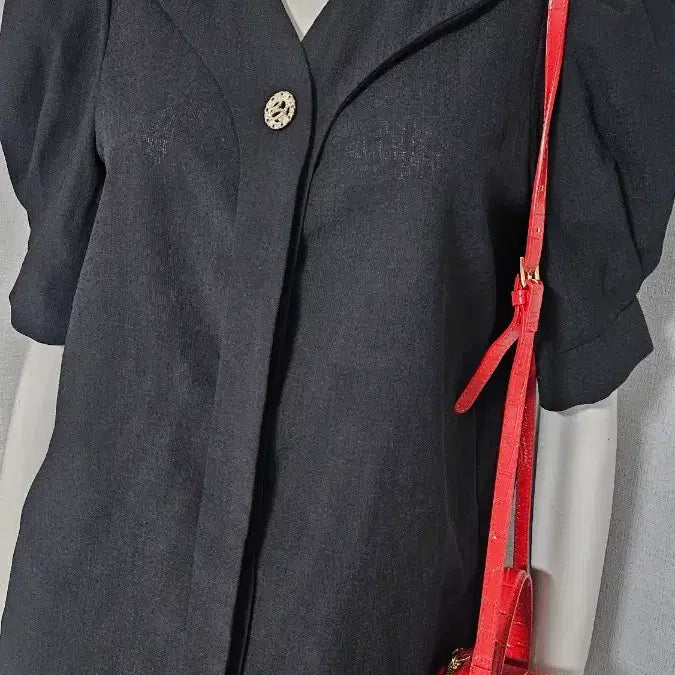 [SOLD OUT] 상태굿 검정 블라우스