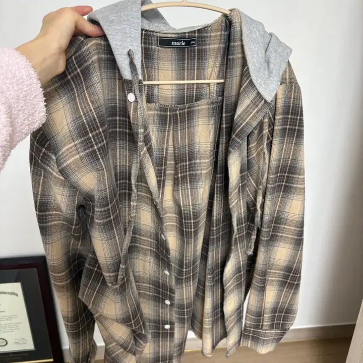 [BUNJANG] Miri Market Hooded Layered Check Shirt Beige / 미리마켓 후드 레이어드 체크셔츠 베이지