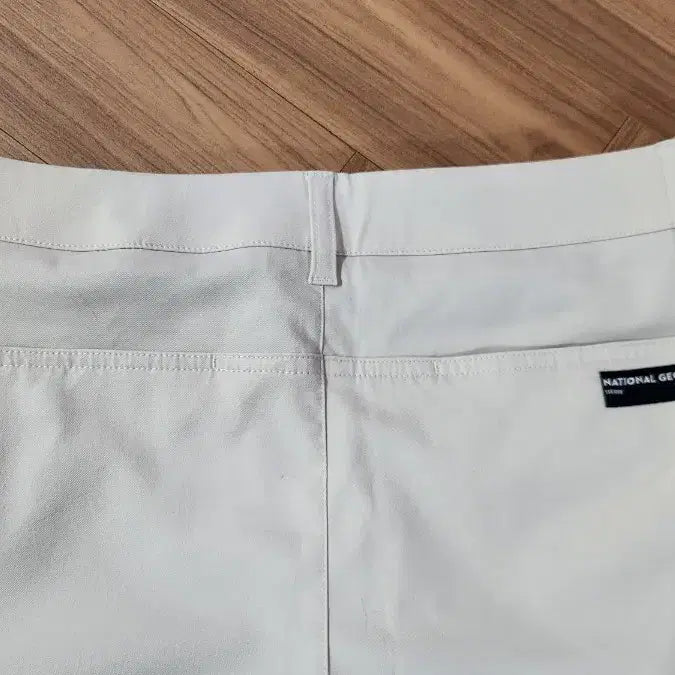 [SOLD OUT] 새상품 내셔널지오그래픽 아이보리
