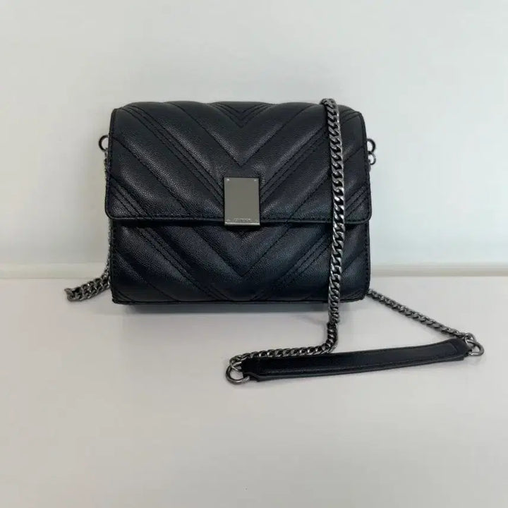 [BUNJANG] Couronne Lindsey 23 Crossbody Bag / [정품] 쿠론 린지 23 크로스백 블랙