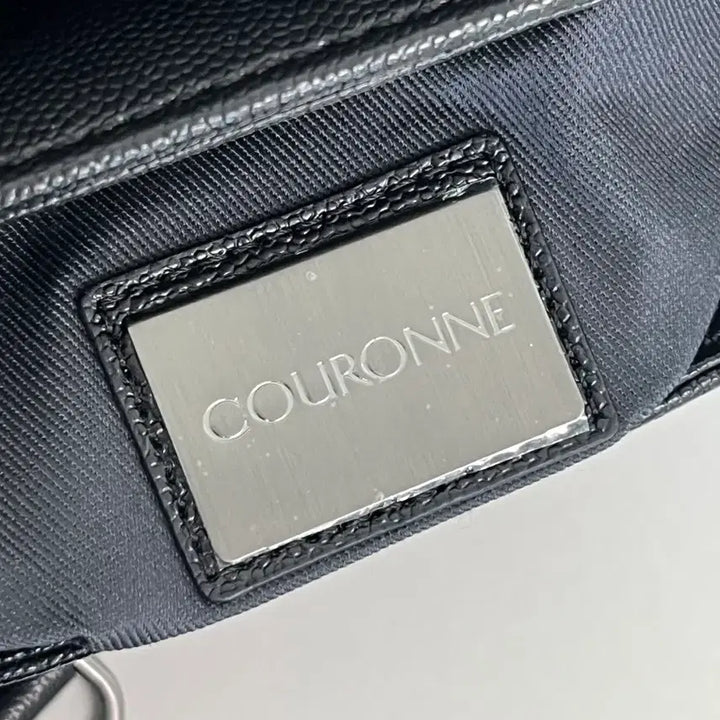 [BUNJANG] Couronne Lindsey 23 Crossbody Bag / [정품] 쿠론 린지 23 크로스백 블랙
