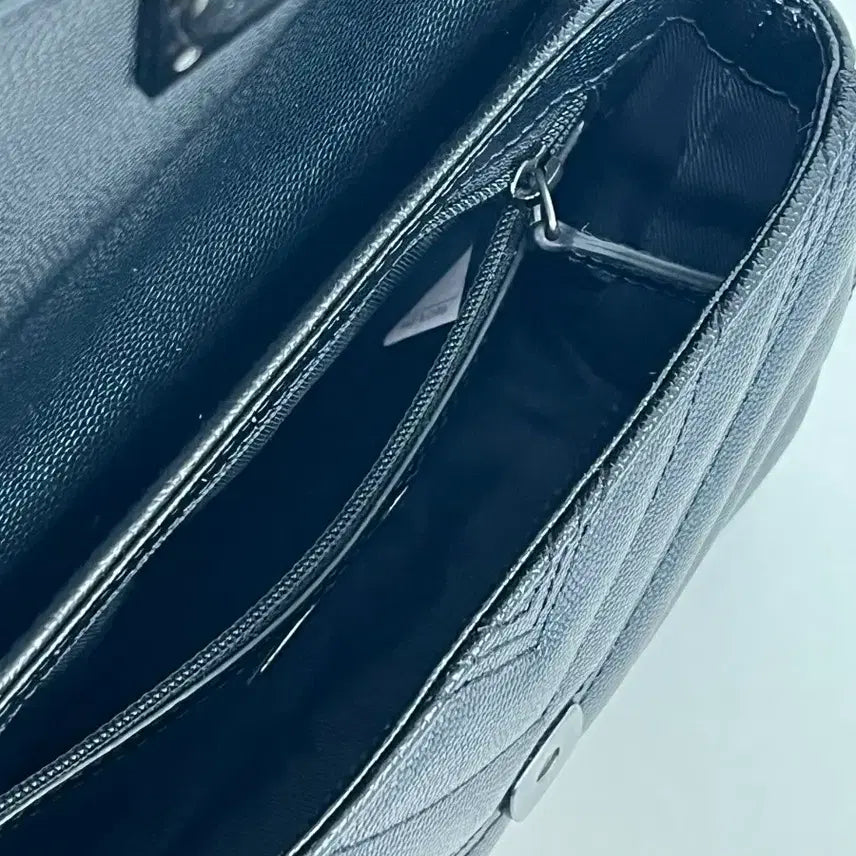 [BUNJANG] Couronne Lindsey 23 Crossbody Bag / [정품] 쿠론 린지 23 크로스백 블랙
